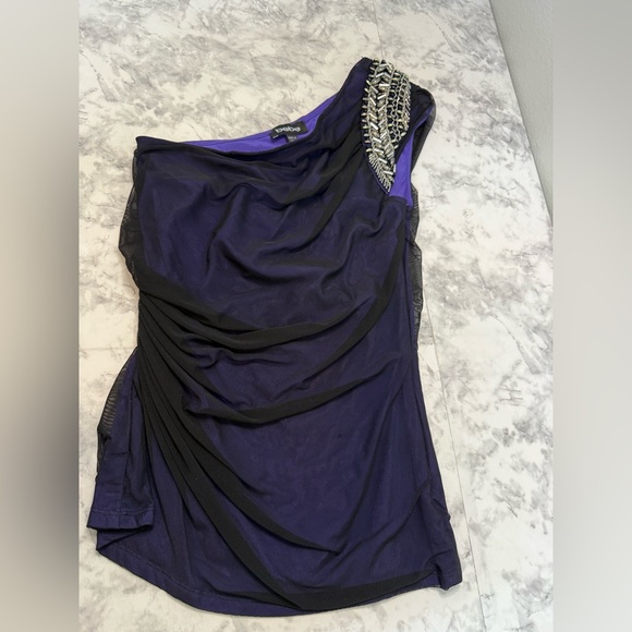 bebe One-Shoulder Purple Draped Top with Embellished Shoulder size Small - Picture 7 of 11